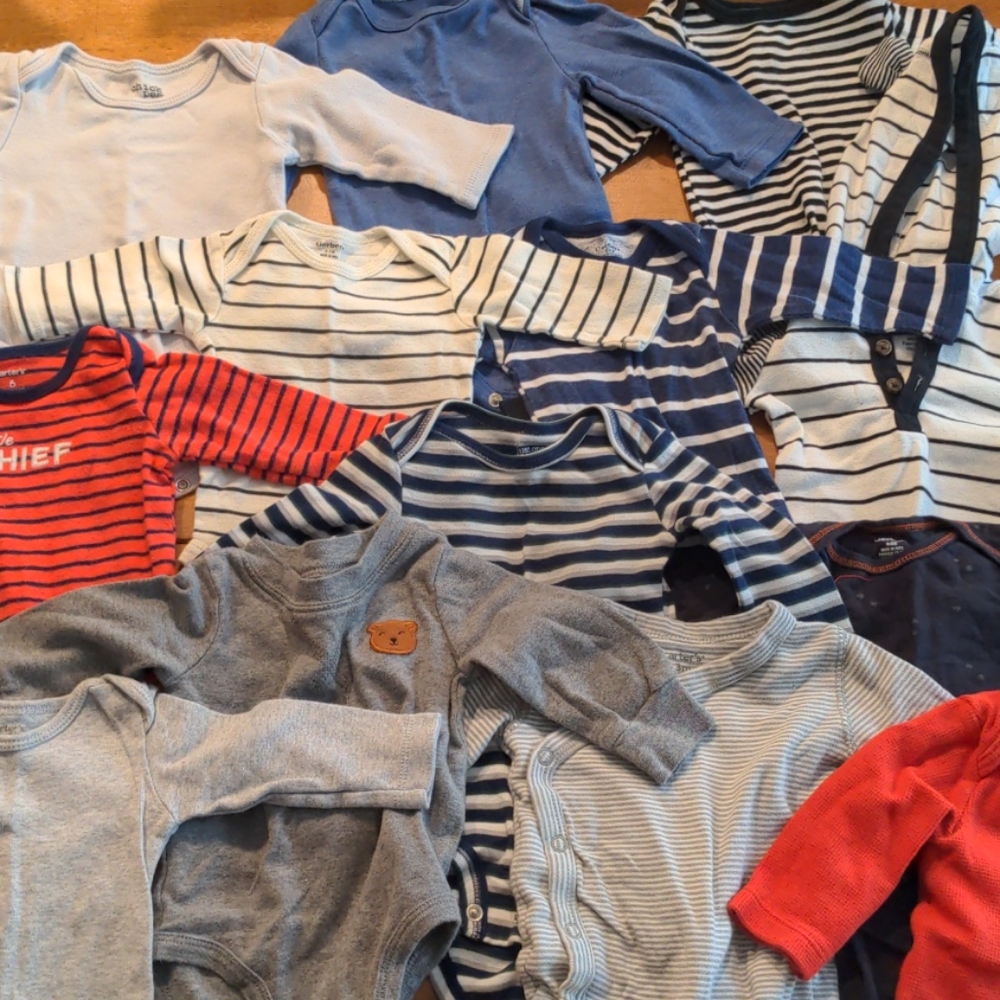 13 pieces long sleeve bodysuit. Misc sizes